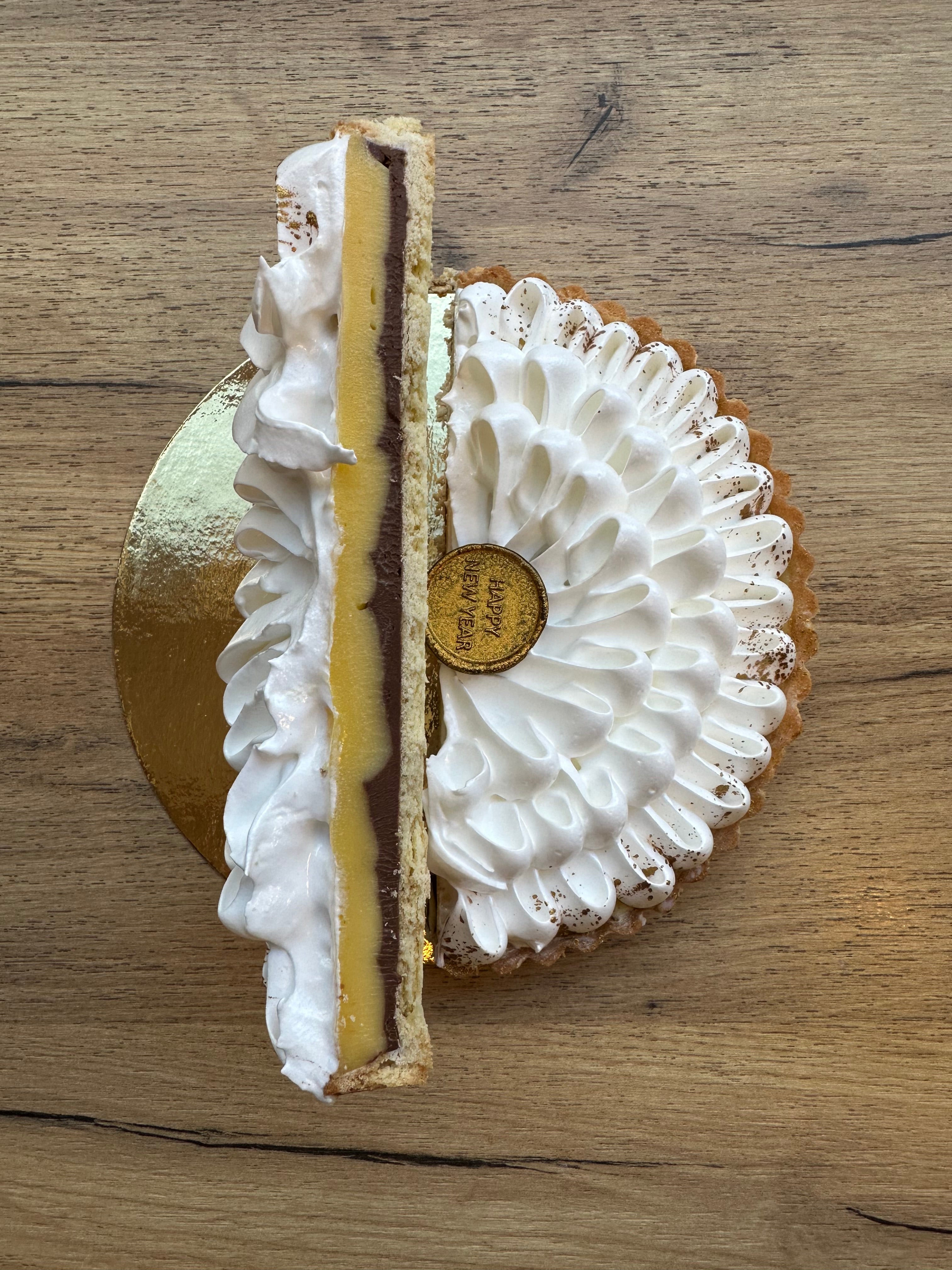 Stor nytårs tærte med passionfrugt og kalamansi Ø20