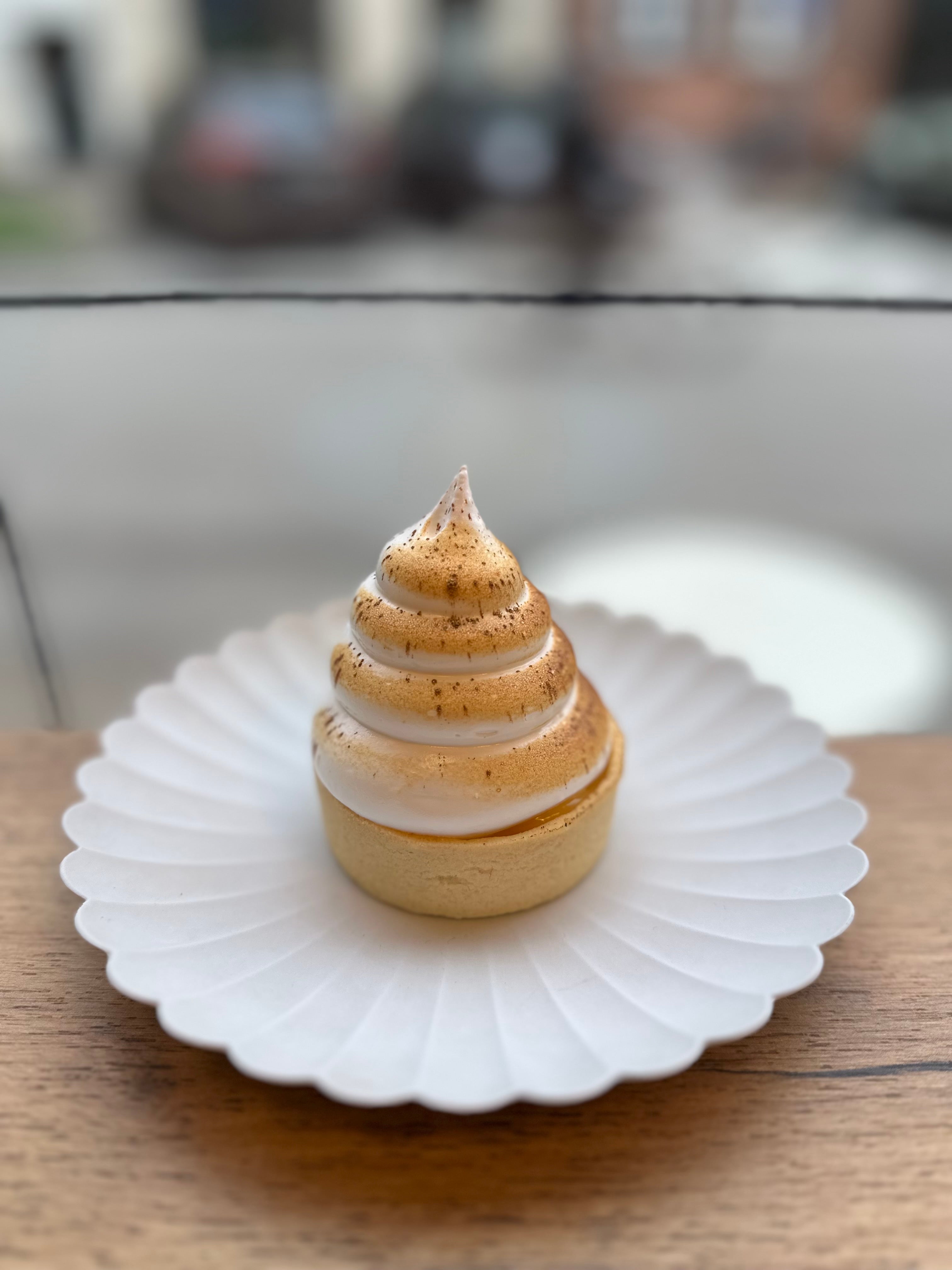 Nytårs citron tærte med guld drys