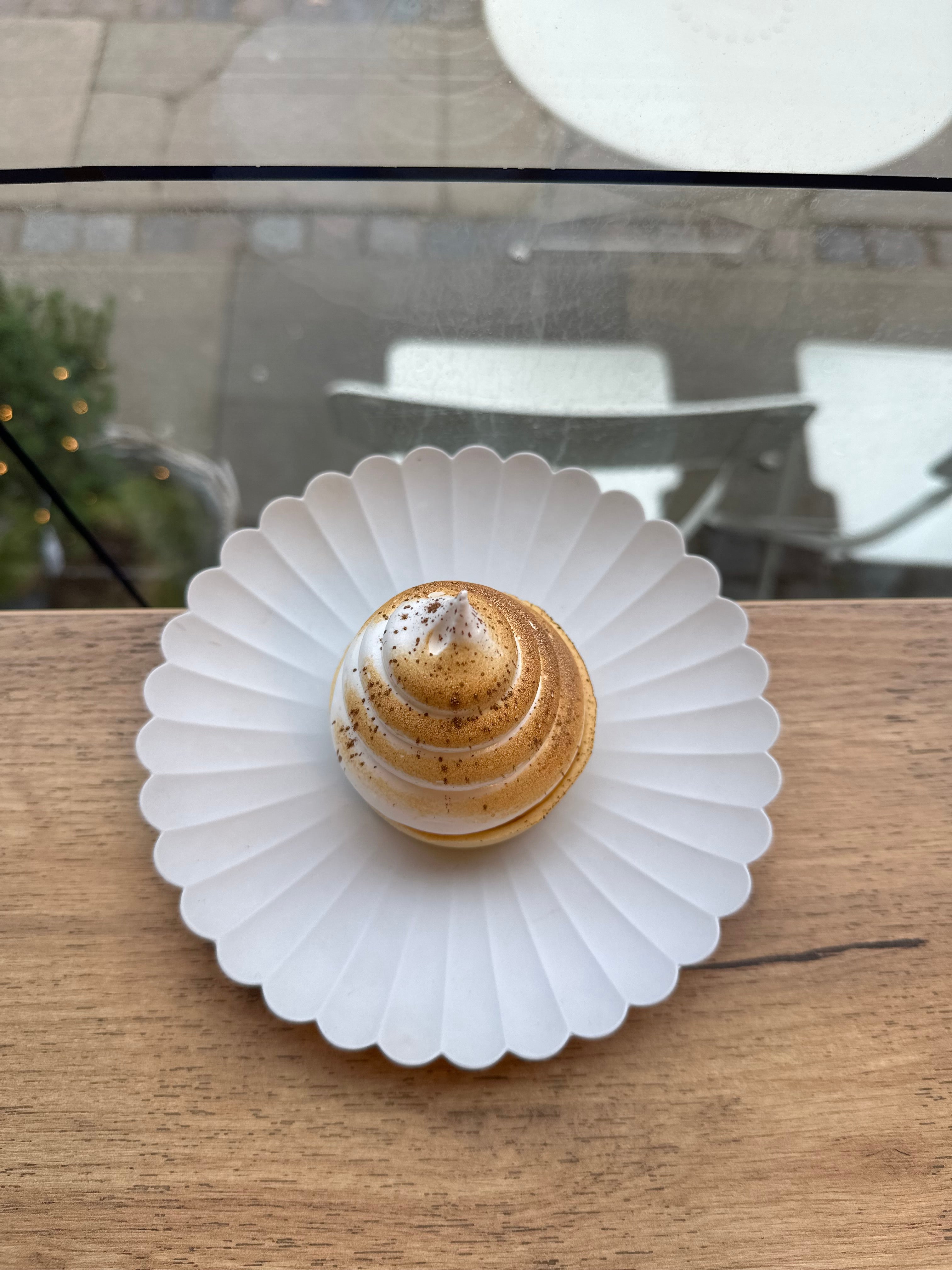 Nytårs citron tærte med guld drys