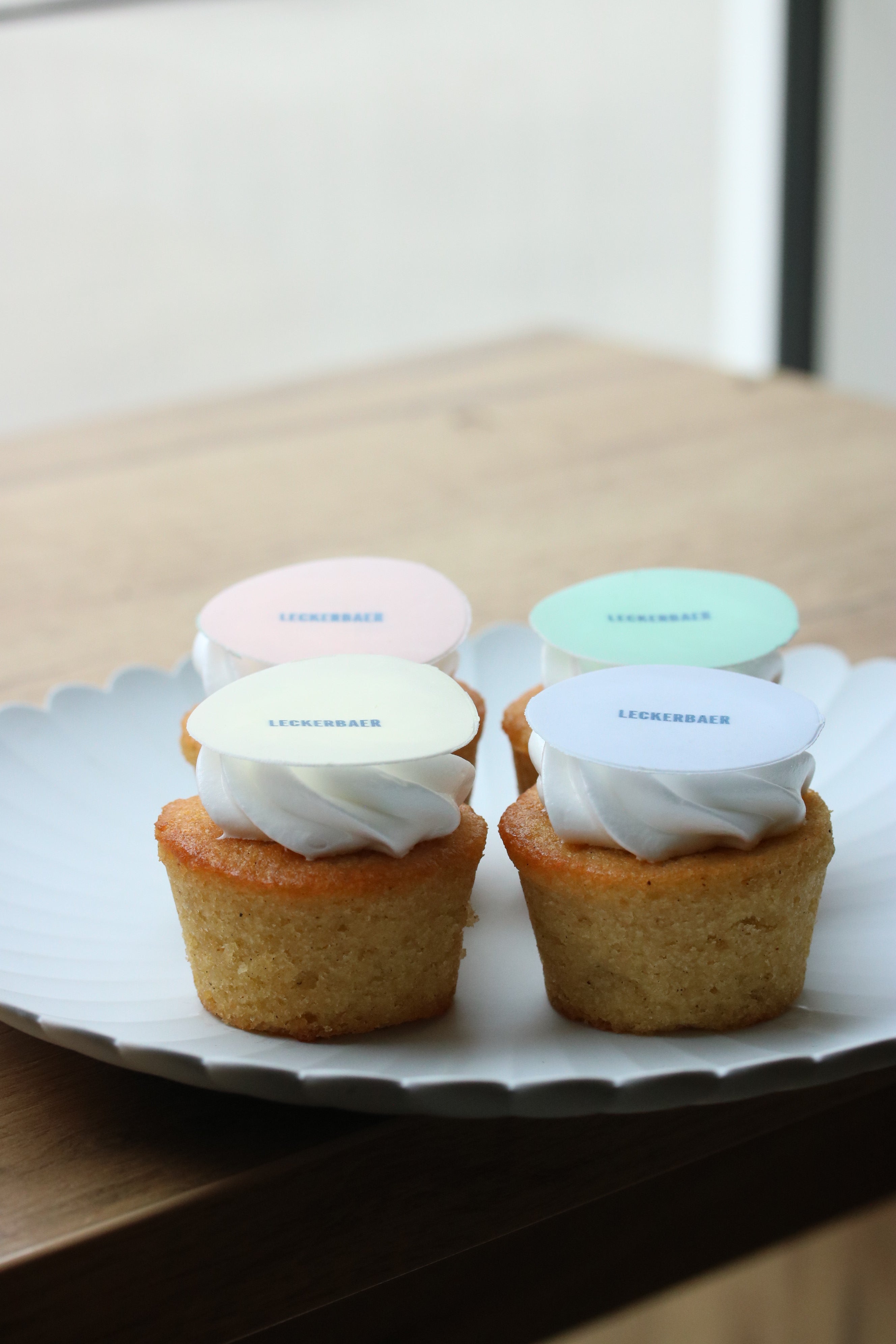 Cupcake - customised fondant logo