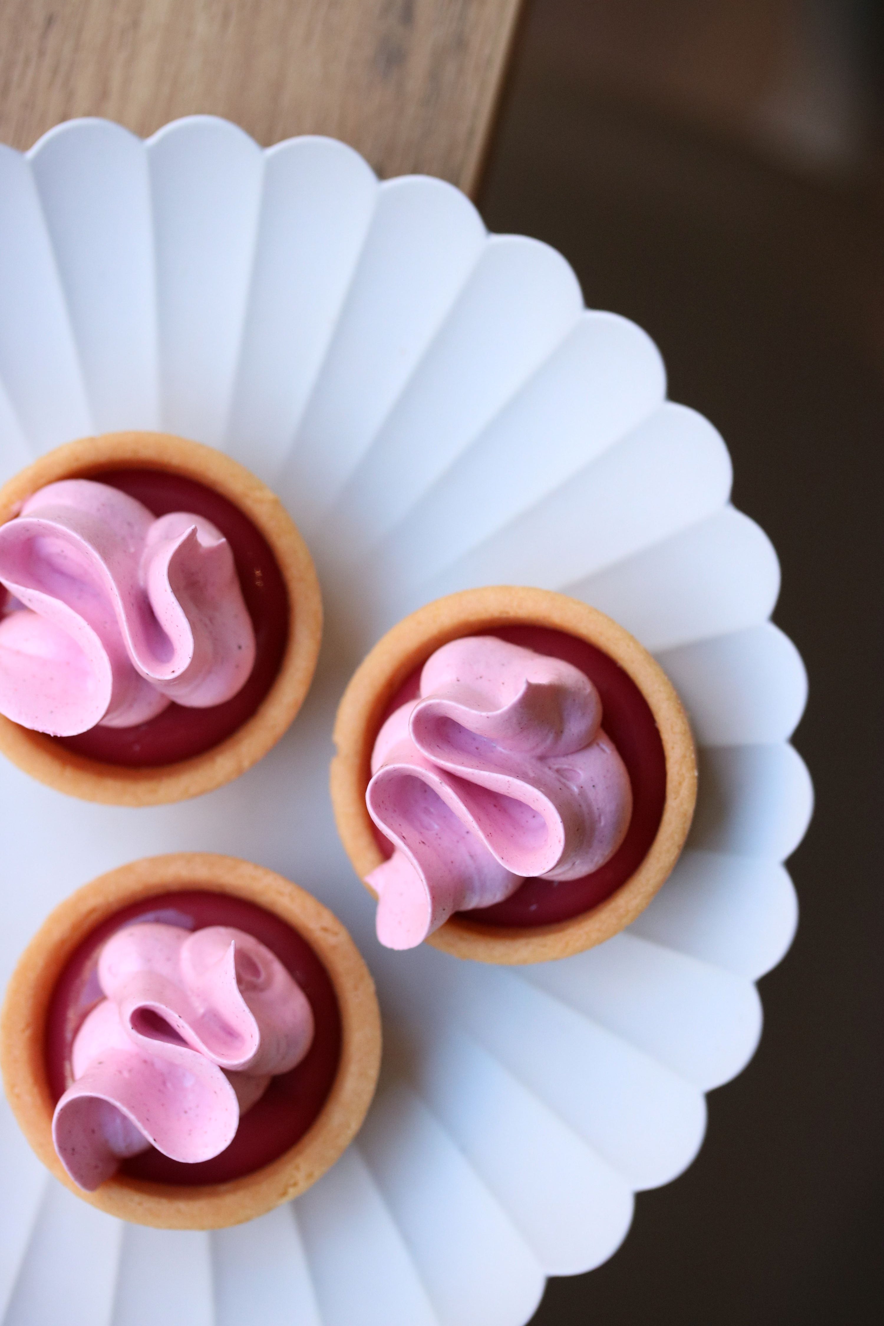 Rabarber - marengs swirl - mini tart