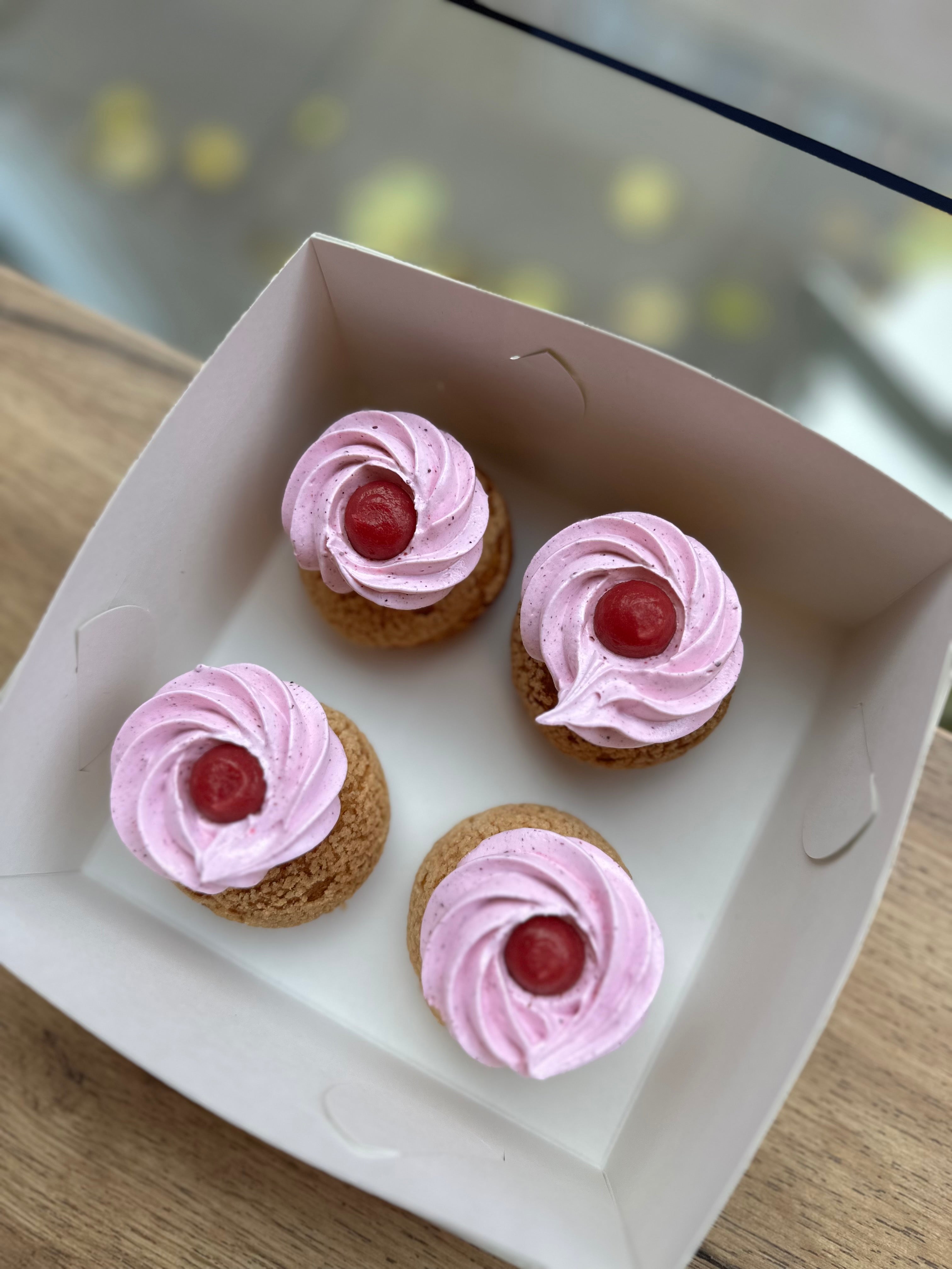 Jule cream puff 4 stk.