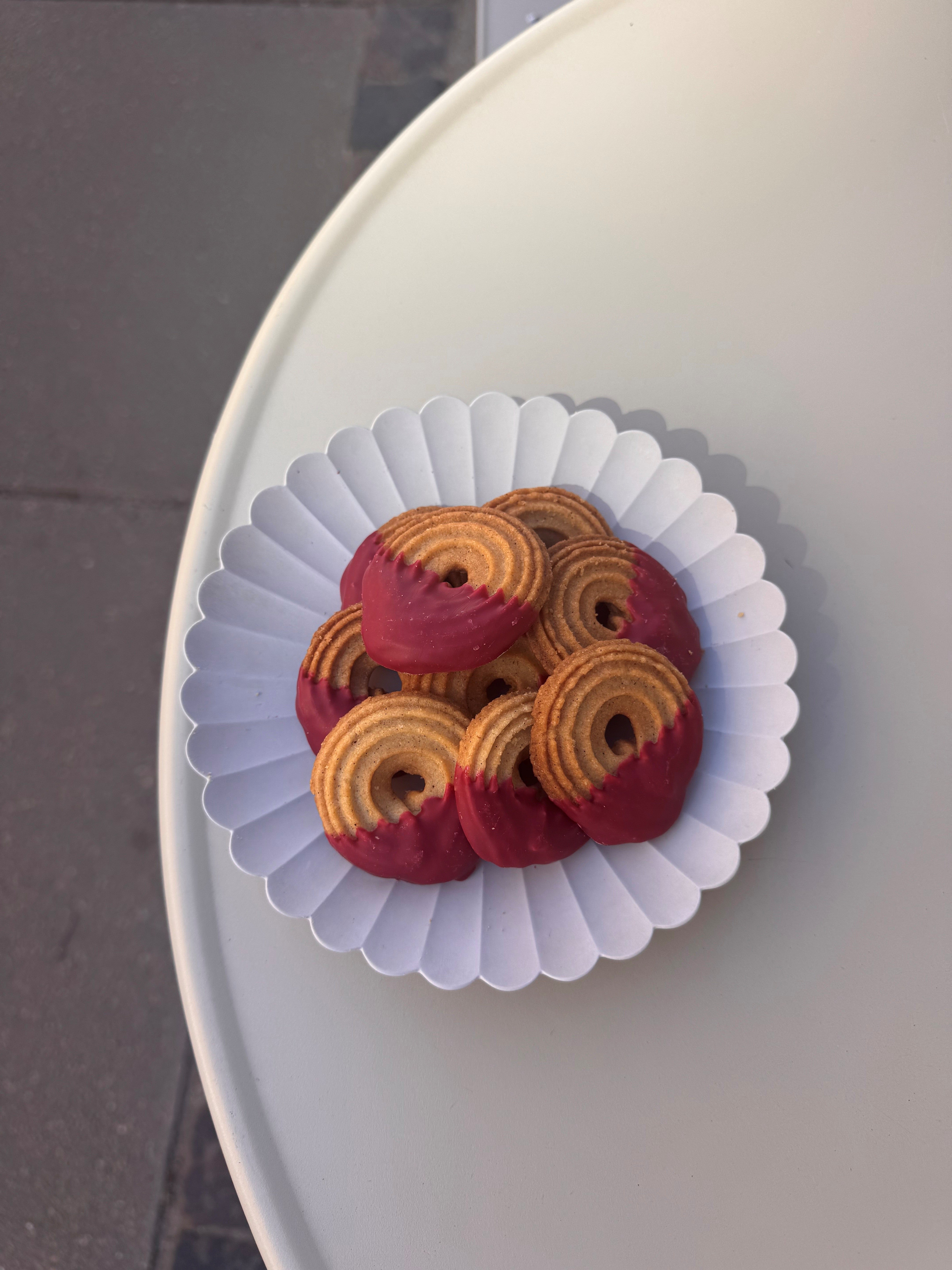 Hindbær Inspiration, Valrhona - Vaniljekranse i tin æske