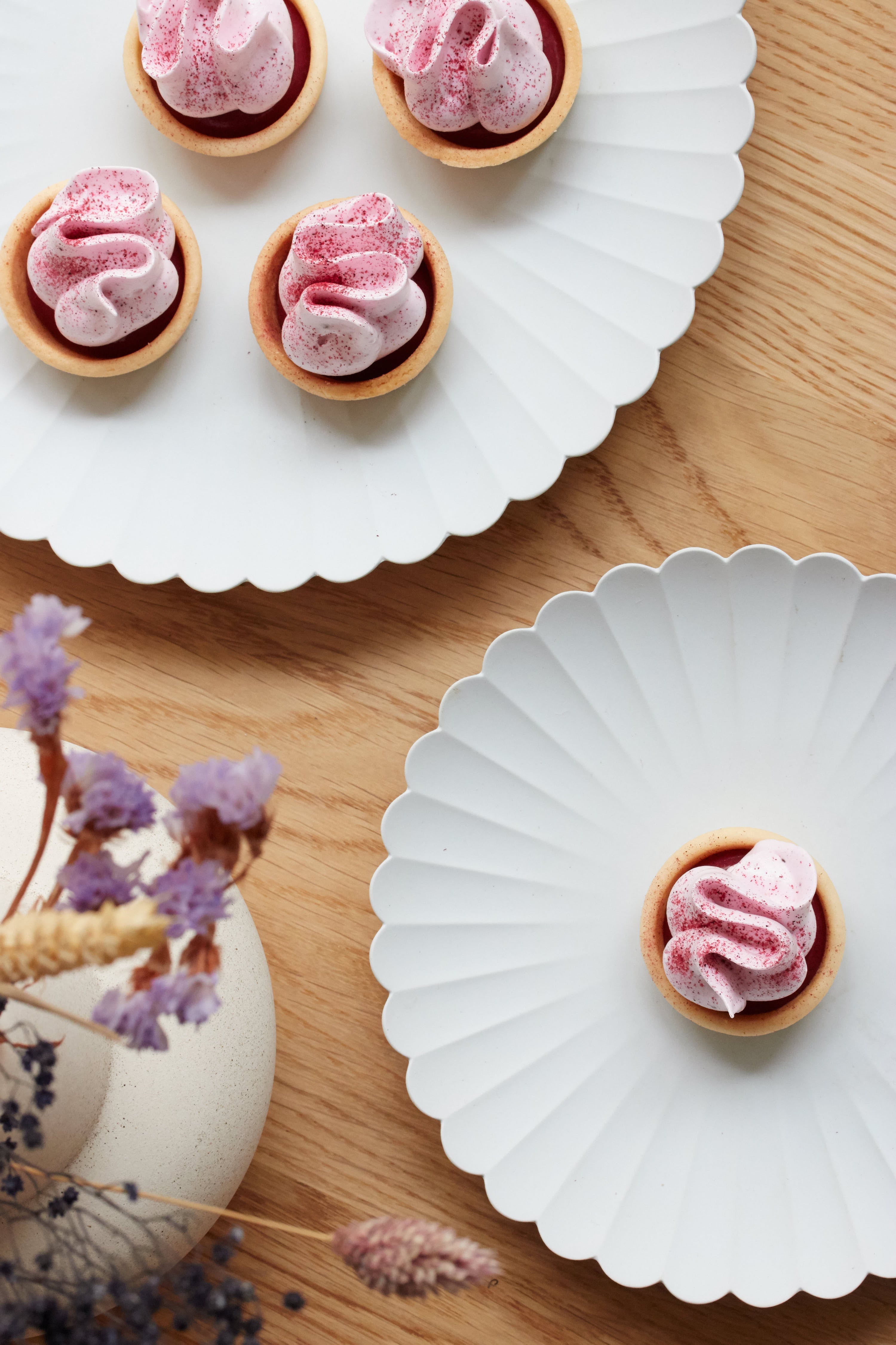 Rabarber - marengs swirl - mini tart